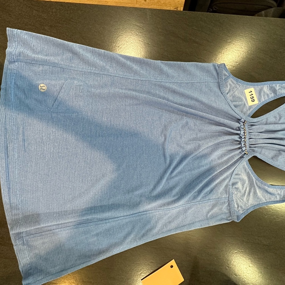 (1159) Lululemon Run: Silver Bullet Sleeveless Tech - Picture 12 of 13